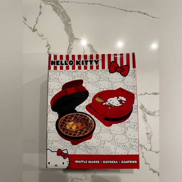 Hello kitty waffle maker - Picture 4 of 5